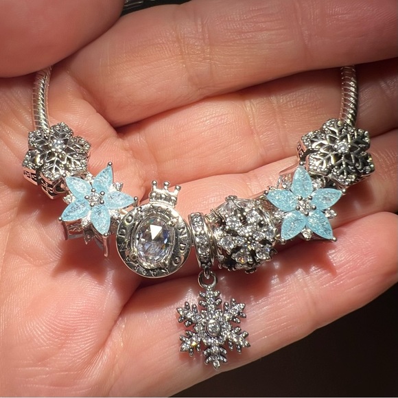 Festive Snowflake Charm - Picture 8 of 9